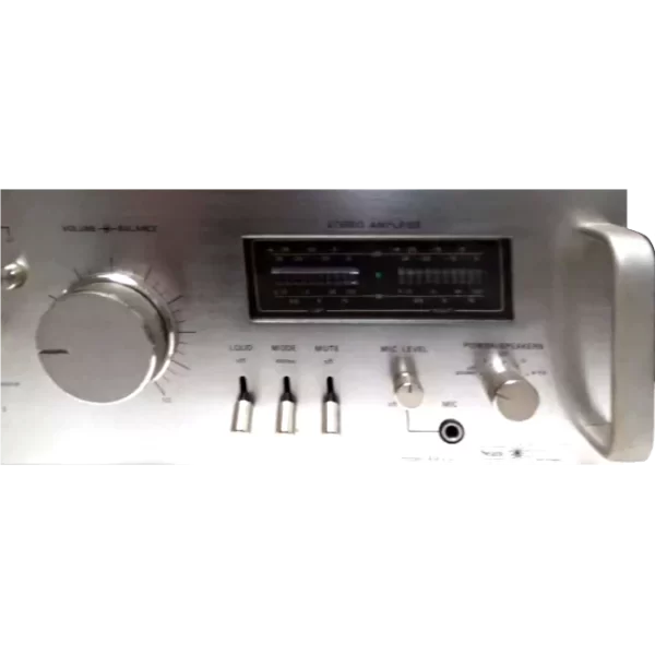 AM4001 Amplifier Right Side Front Controls